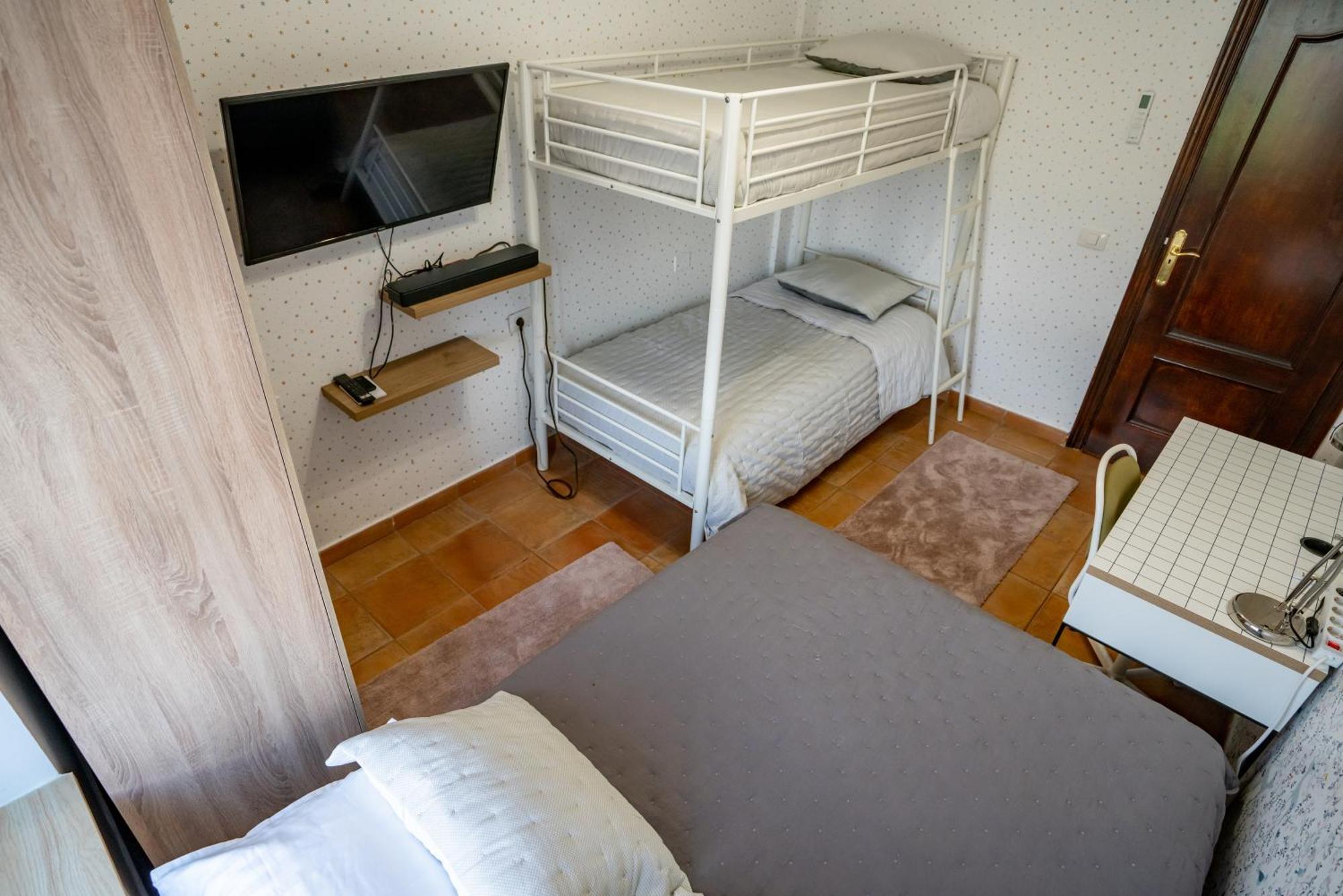 Casa Julio - Alcala Complete Coastal Retreat - Entire Apartment - 3 Min Walk From The Ocean - Shared Entrance With Host מראה חיצוני תמונה