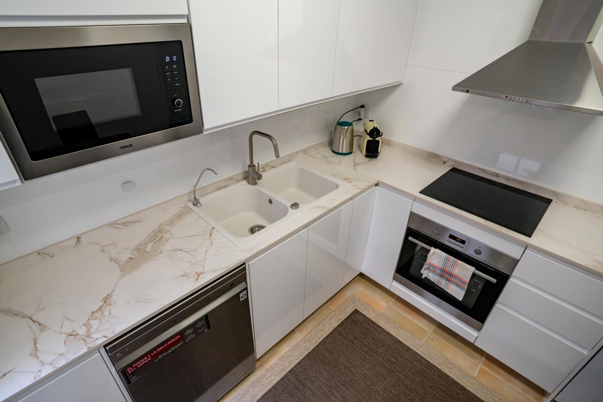 Casa Julio - Alcala Complete Coastal Retreat - Entire Apartment - 3 Min Walk From The Ocean - Shared Entrance With Host מראה חיצוני תמונה