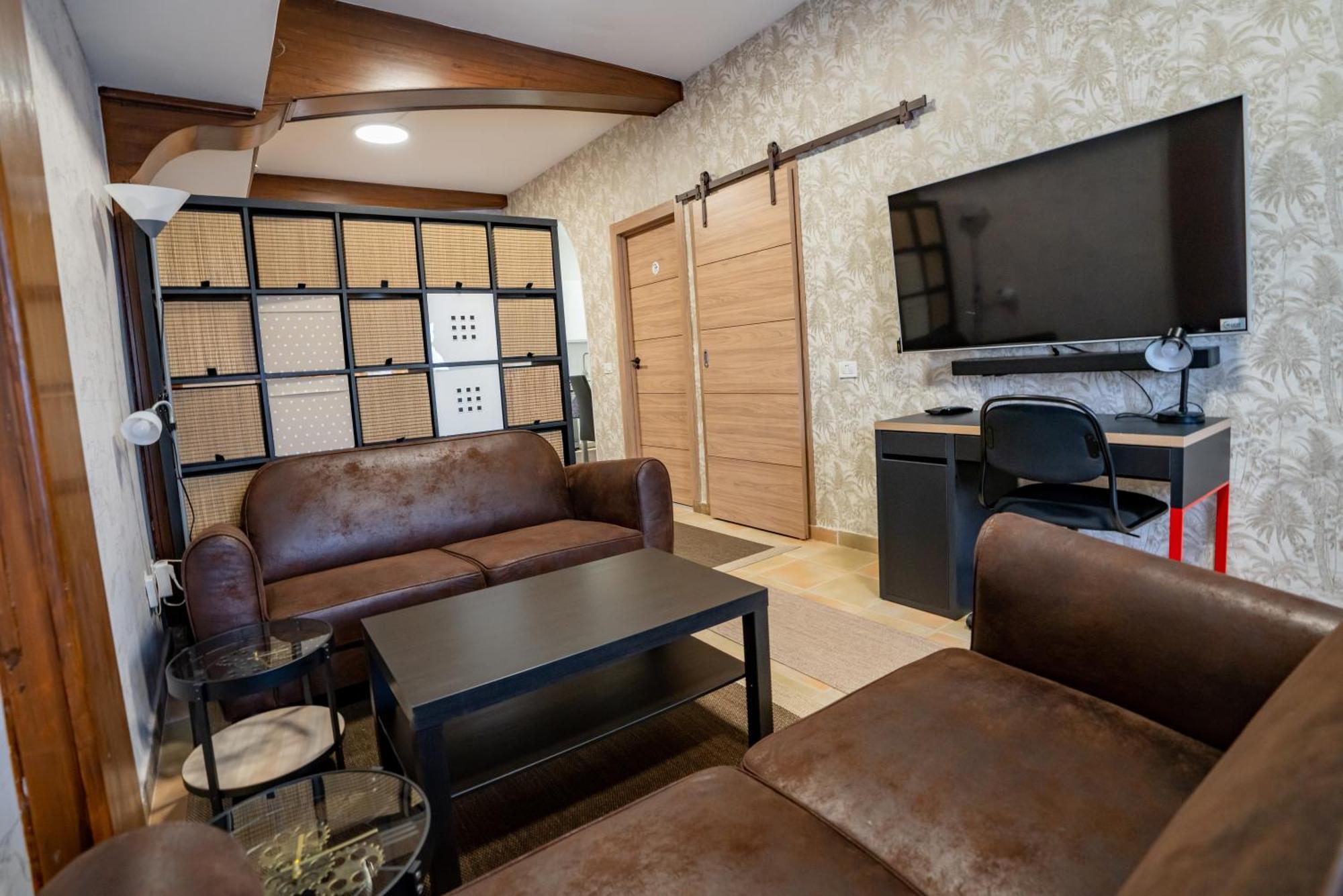 Casa Julio - Alcala Complete Coastal Retreat - Entire Apartment - 3 Min Walk From The Ocean - Shared Entrance With Host מראה חיצוני תמונה