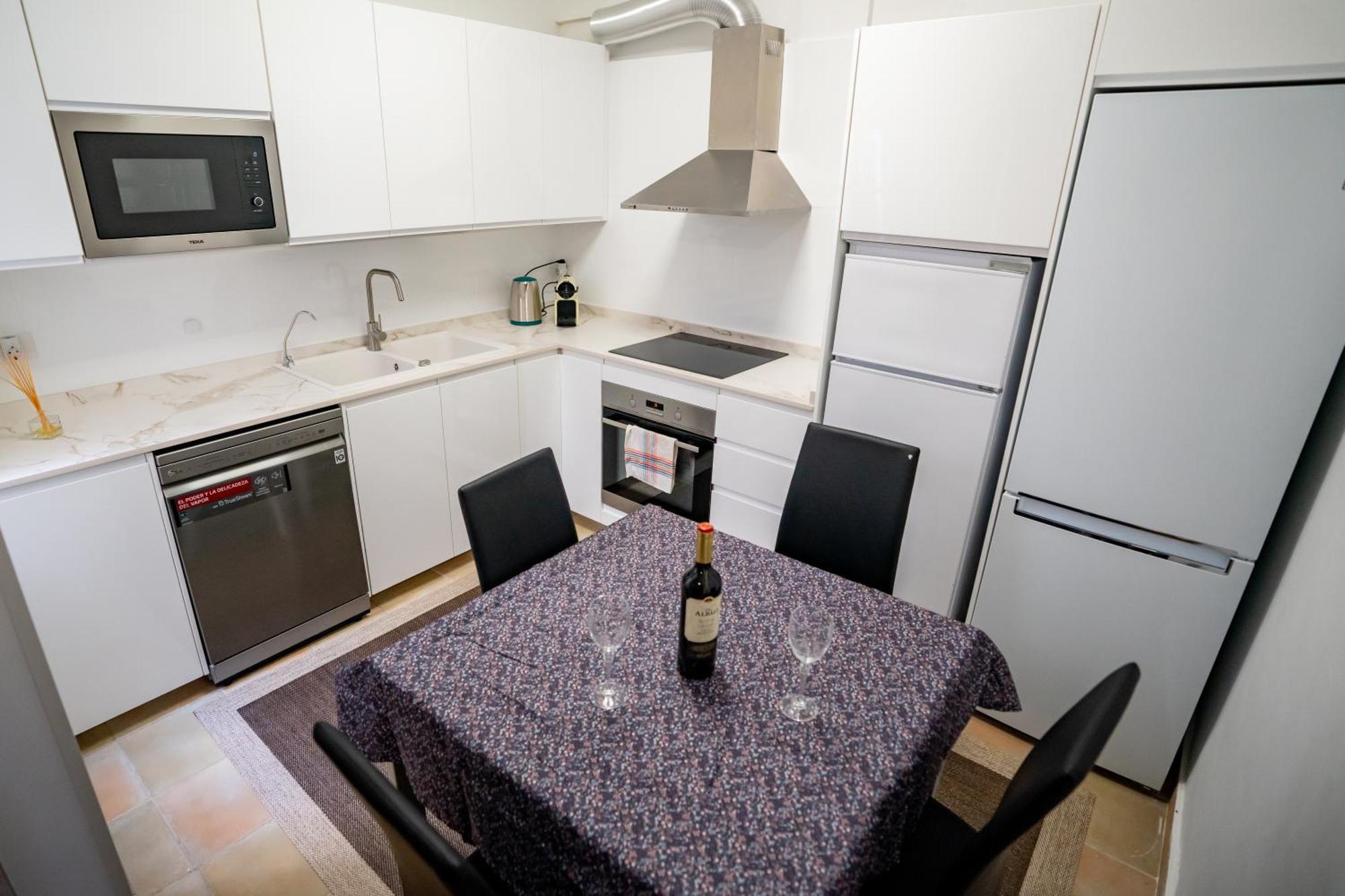 Casa Julio - Alcala Complete Coastal Retreat - Entire Apartment - 3 Min Walk From The Ocean - Shared Entrance With Host מראה חיצוני תמונה