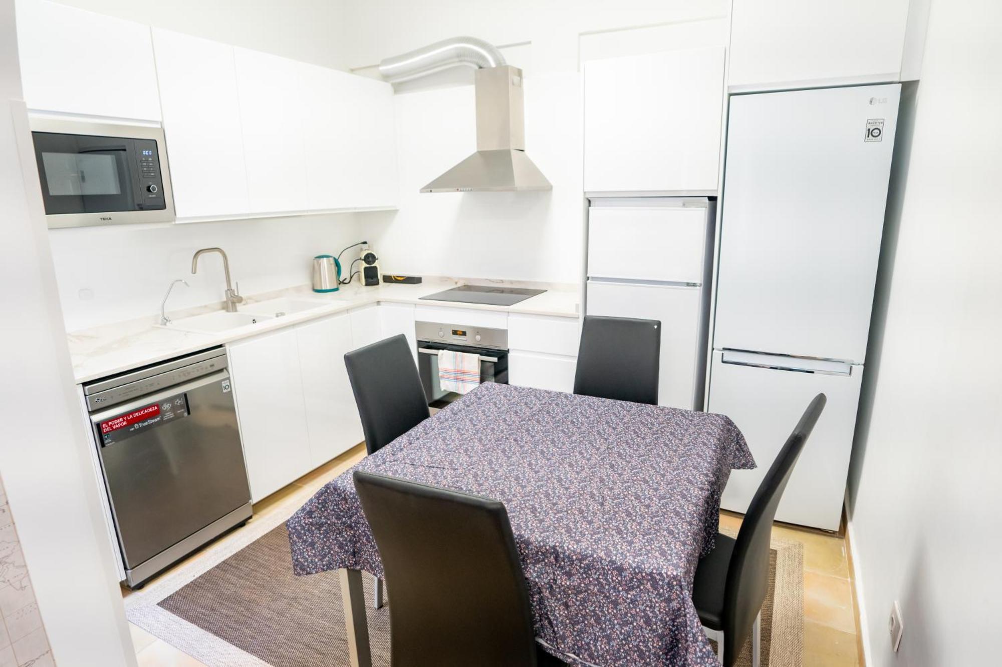 Casa Julio - Alcala Complete Coastal Retreat - Entire Apartment - 3 Min Walk From The Ocean - Shared Entrance With Host מראה חיצוני תמונה
