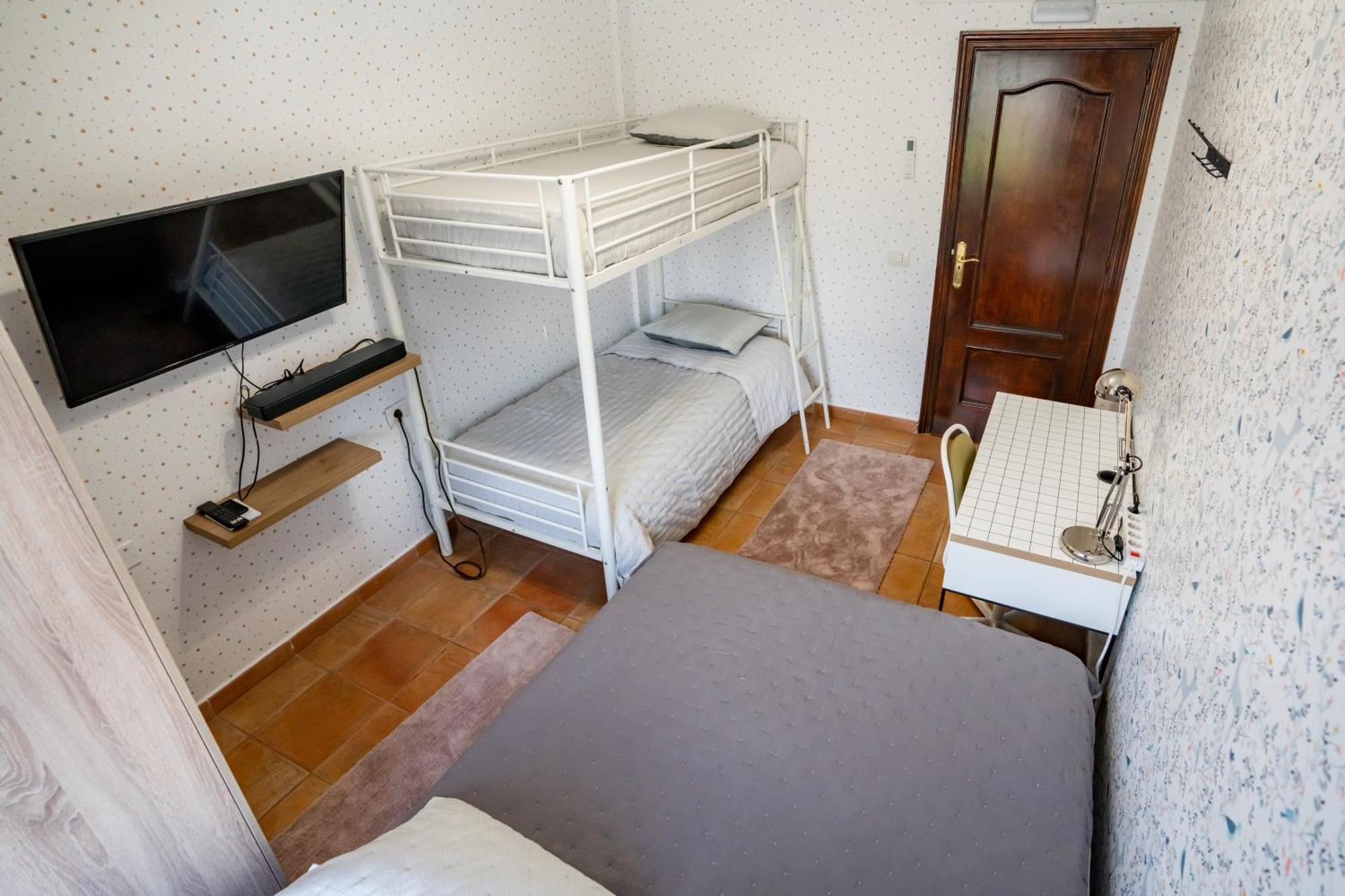 Casa Julio - Alcala Complete Coastal Retreat - Entire Apartment - 3 Min Walk From The Ocean - Shared Entrance With Host מראה חיצוני תמונה